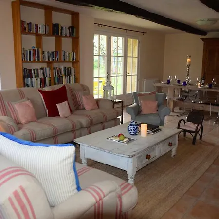 Le Papillon French Farmhouse Villa Rozes