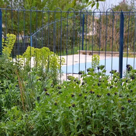 Le Papillon French Farmhouse Villa Rozes
