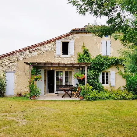 Le Papillon French Farmhouse *