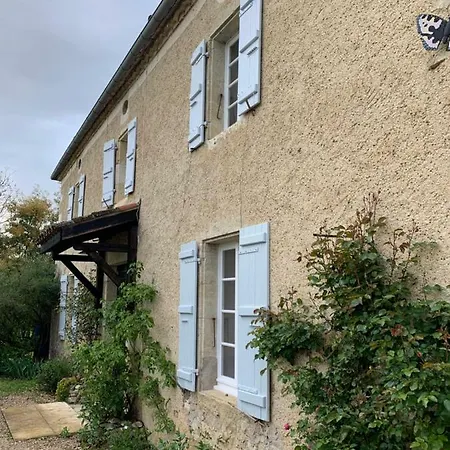 Le Papillon French Farmhouse * Rozes