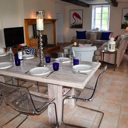 Le Papillon French Farmhouse * Rozes
